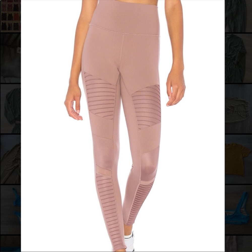 Like new! Alo Moto high waisted leggings XS in woodrose!